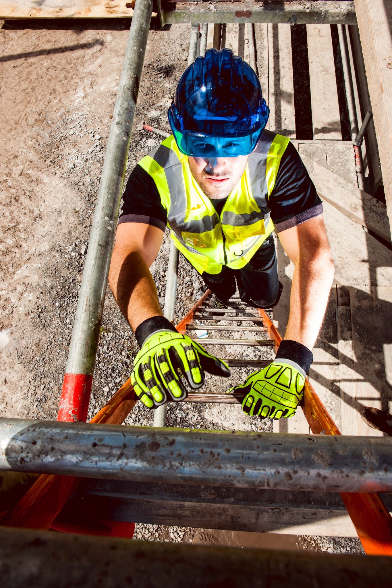 personal protection equipment and safety gear you need to keep you safe on the job. Shop our extensive range of hard hats, gloves, ear plugs and ear muffs, glasses through to hydration and more.