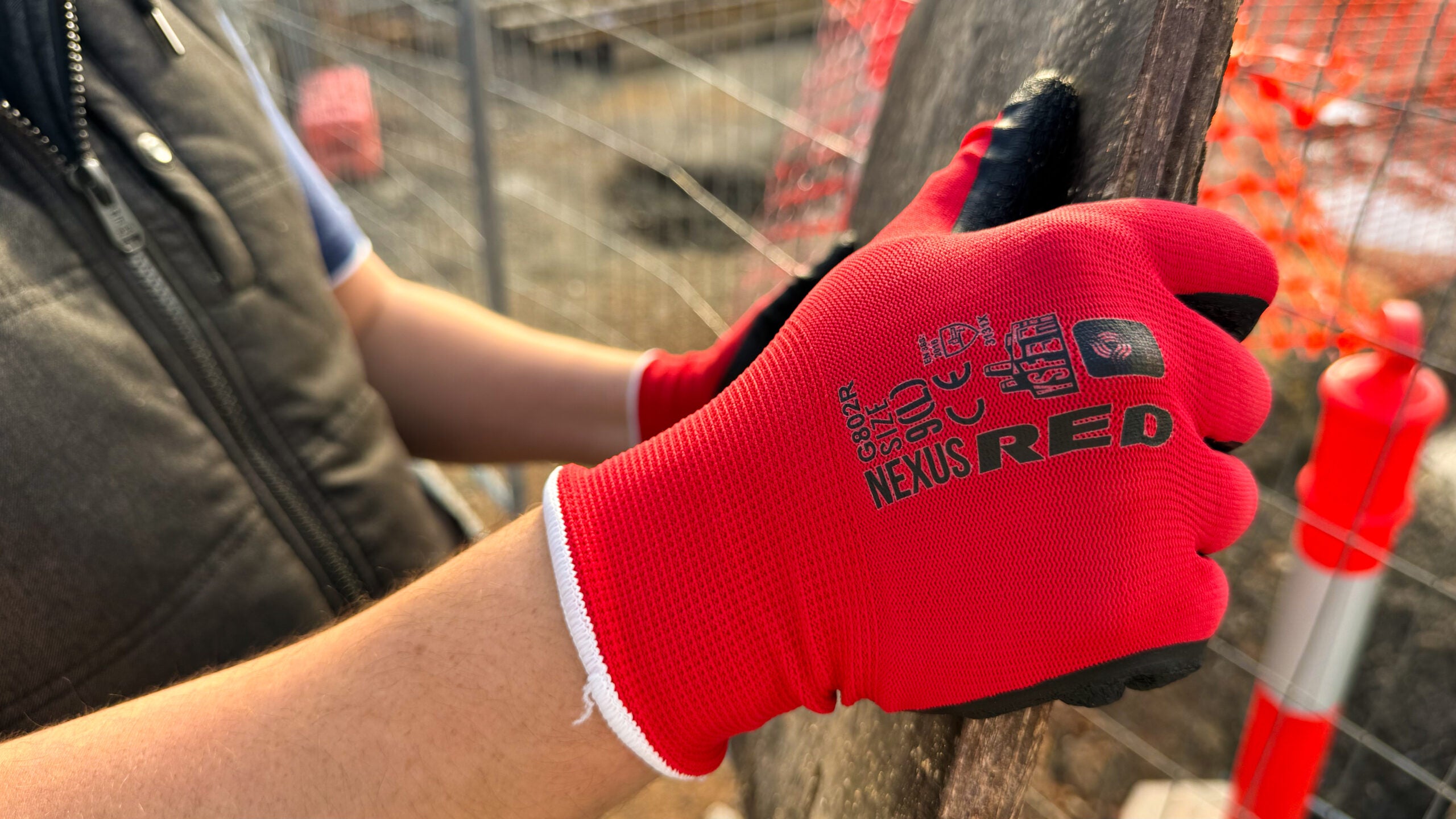 Nexus G802R red crinkle latex coated work gloves